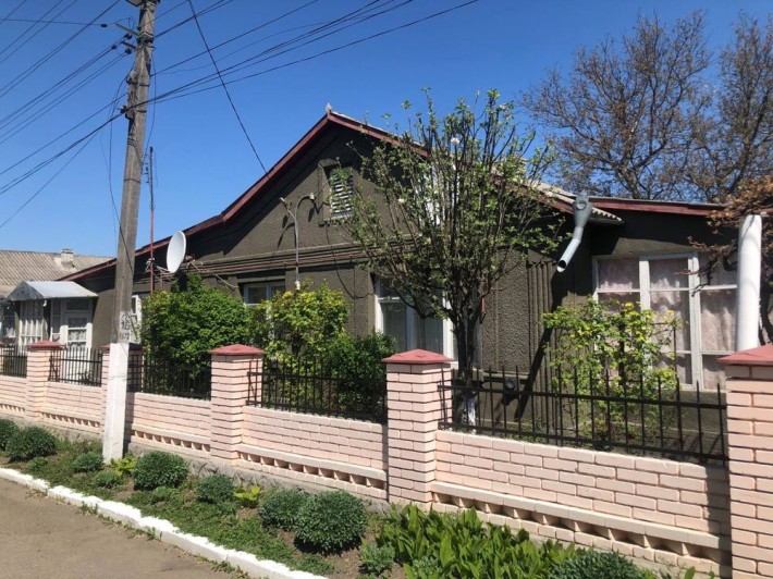 Продам  дом в городе Новоселица - фото 1