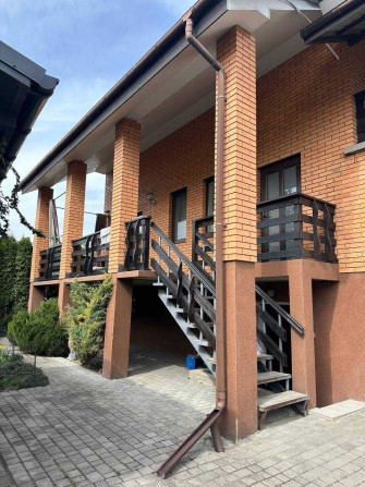 Продам просторий 4 кімнатний будинок на Грабнику з ремонтом ! - фото 1