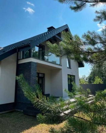 Будинок з дизайнерським ремонтом, поруч ліс та річка, 183 м², 10 соток - фото 1