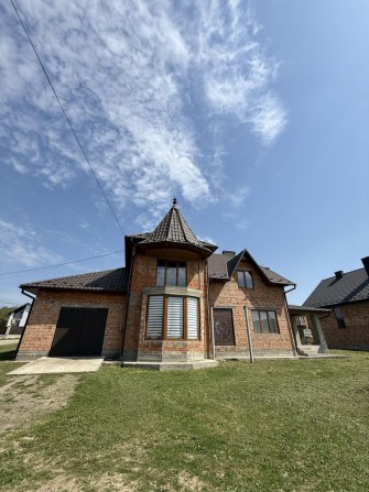 Продаж будинку по вул. Александрі з власною великою територією - фото 1