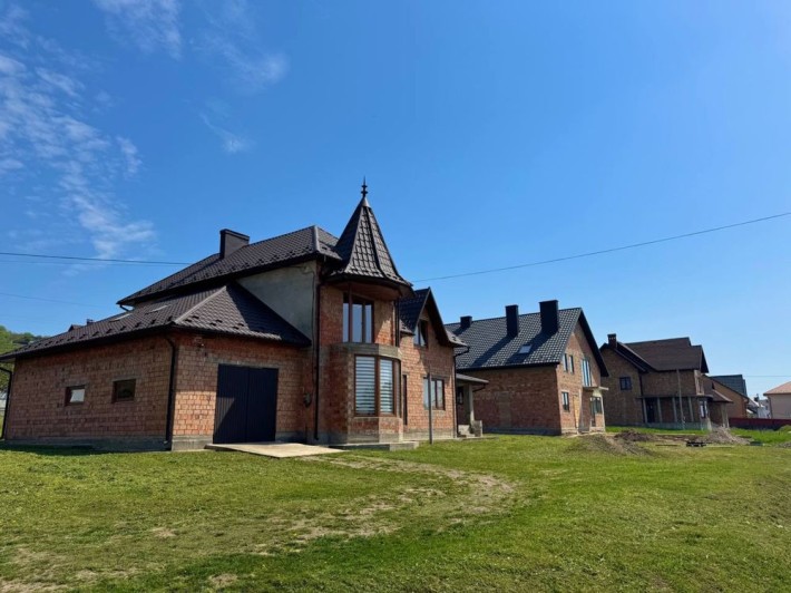 Продаж будинку в затишному районі - фото 1