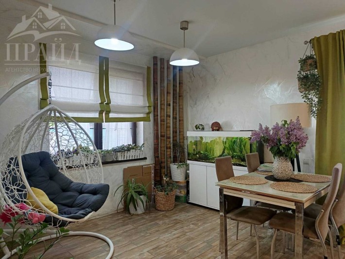 Ексклюзивна пропозиція! Продам  2- х поверховий приватн ий  будинок - фото 1