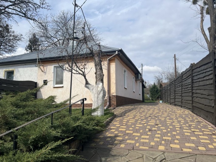 Продам 3/4 частини будинку в районі Інституту звязку - фото 1