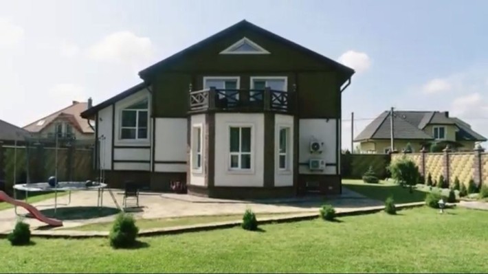 Продам чудовий будинок у місті - фото 1