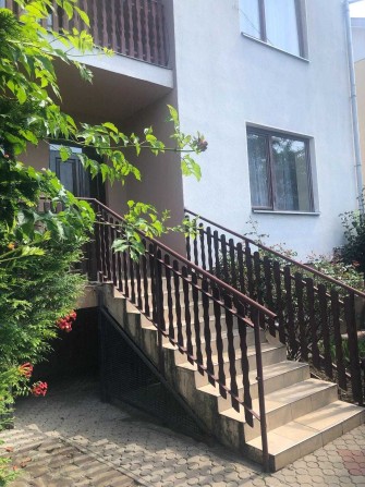 Продаж родинного будинку в спокійному районі - фото 1