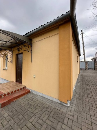 Частина будинку в Рівному, квартира на землі - фото 1