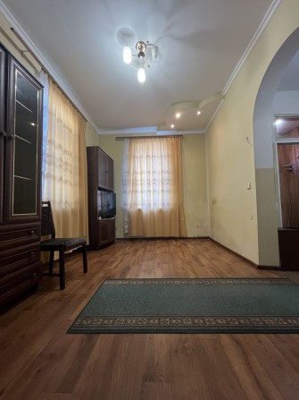 Продам частину будинку в Центрі - фото 1