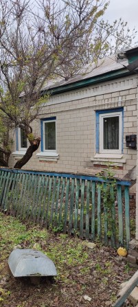 Будинок зі зручностями недалеко від міста. - фото 1