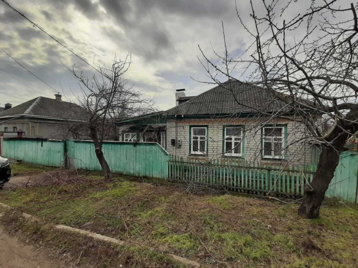 Продам частину будинку по вул. Андрія Хомка. - фото 1