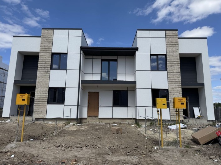 Продам котедж з газом та міськими комунікаціями! Є розтермінування - фото 1