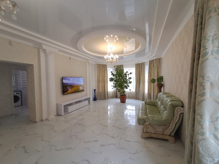 Продам VIP будинок, центр міста! - фото 1