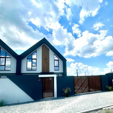 Продаж від власника. Будинок в стилі BARNHOUSE у КМ "Золоті Ключі" - фото 1