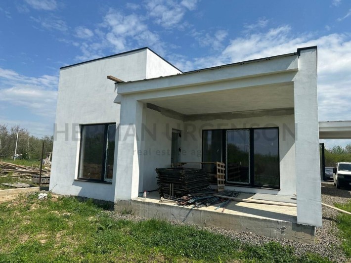 Продаж будинку 197 м.кв / 6 соток / Ужгород - фото 1