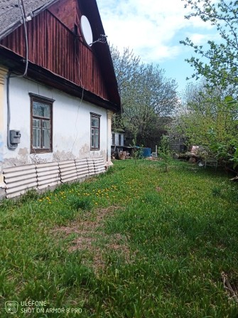 Частина будинку з окремим подвір'ям, поблизу ліс. - фото 1