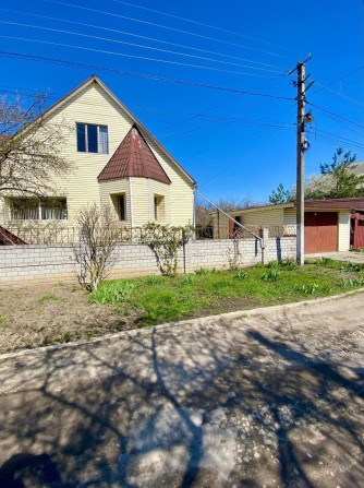 Просторный дом 199 м² в Таромском | 6 соток | Гараж, беседка, сад - фото 1