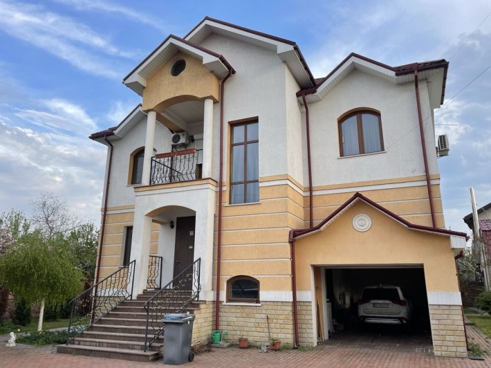 Продаж будинку в Києві, 330м2, ТЦ Лавина 3 мин.Берківці. - фото 1