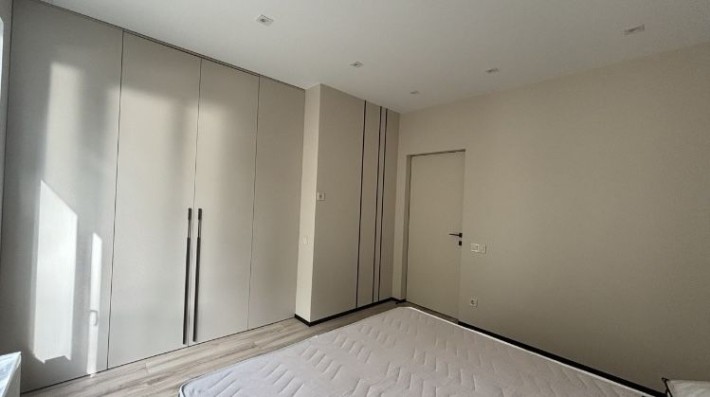 Продам таунхаус з ремонтом Осокорки - фото 1