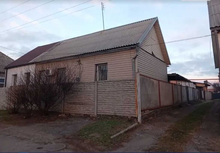 Продам пол дома проспект Свободы можно по сертификату - фото 1