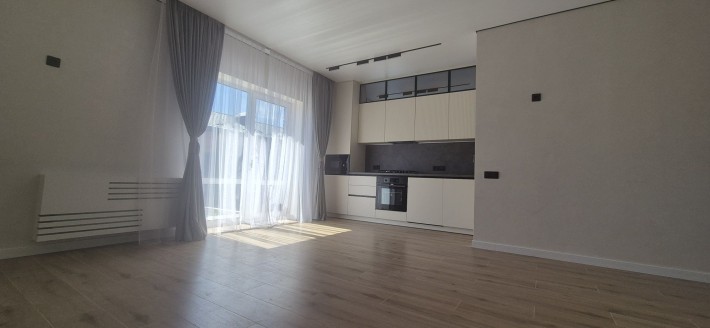 Продаж дуплекса без комісії з ремонтом та благоустрієм,  ТОП локація! - фото 1