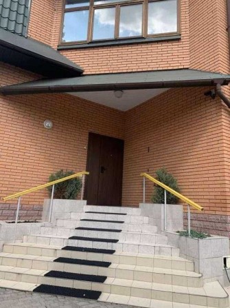 Продаж капітального цегляного будинку (315м2) в районі метро Святошино - фото 1