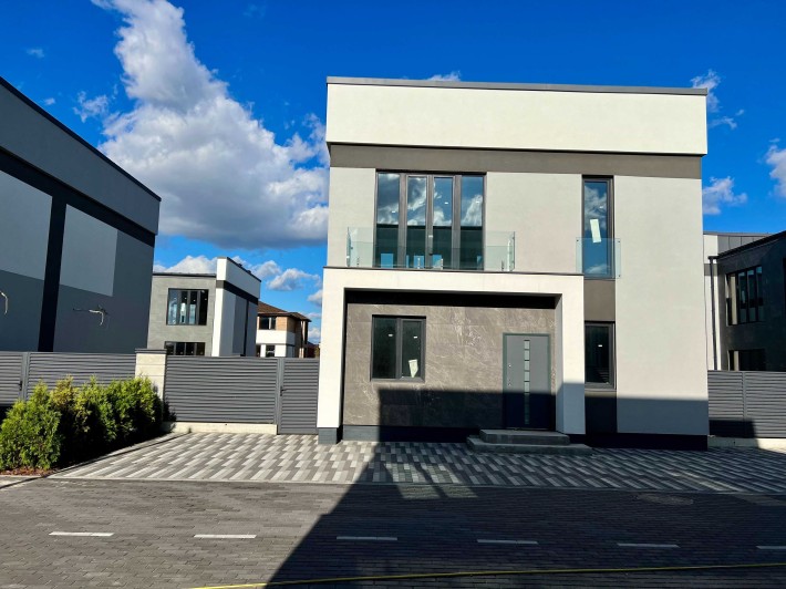 Продажа Дома 145м2 закрытый охраняемый городок,Осокорки метро Славутич - фото 1