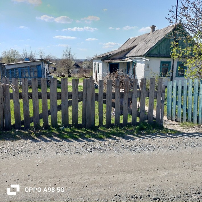 Продам дом в Таромском, документы в порядке,долгов нет.12 тыс долларов - фото 1