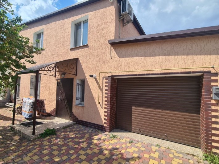 Продаю дом с гаражом. 146кв.м. улица Южная - фото 1