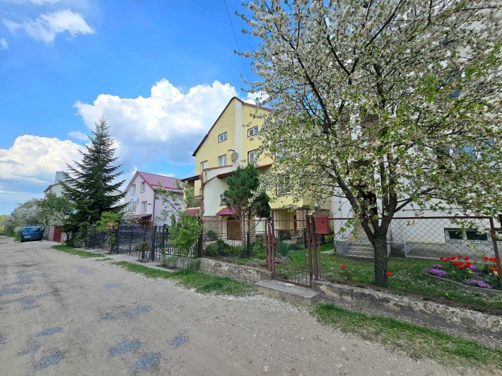 Продаж Білогорща. 2 будинки із 2 ділянками. - фото 1