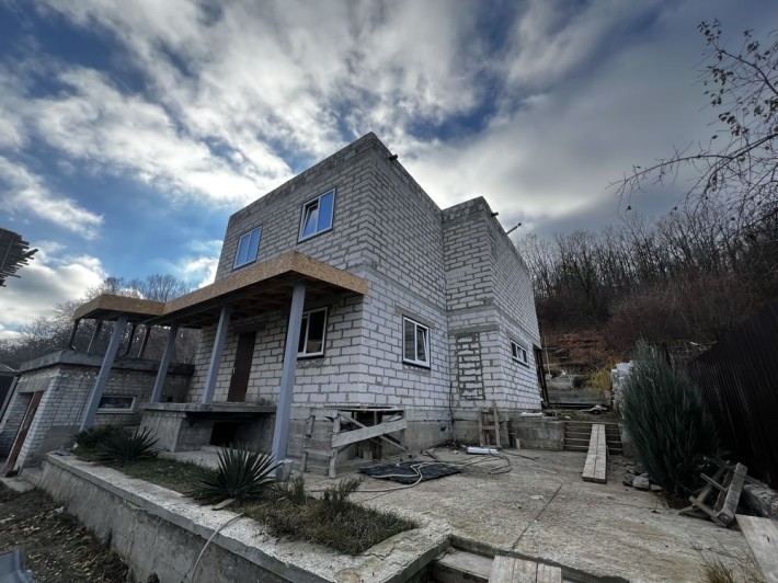 Продам будинок з бомбосвощем у стилі хай-тек на Великій Данилівці - фото 1