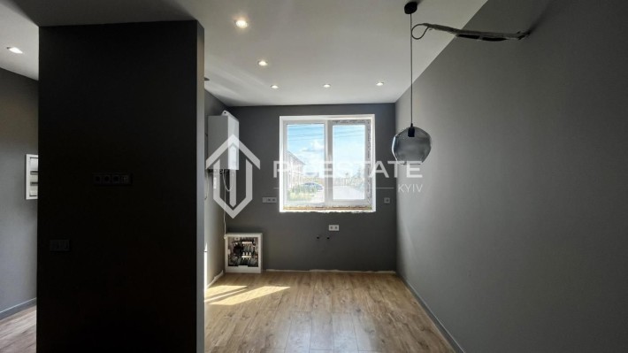 Продам 1к таунхаус з ремонтом та паркомісцем в м. Бориспіль - фото 1