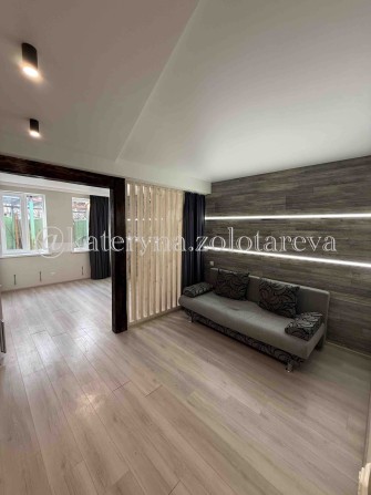 Продам квартиру в част секторе 32м2, м.Защитников Украины, ул Спартака - фото 1