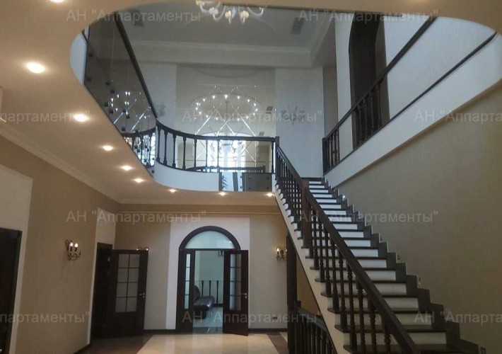 Без комиссии. Дом VIP 760м, дизайн.ремонт, мебель, техника, Центр - фото 1