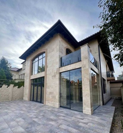 Дом у моря на 13-й Фонтана, 300 м², бассейн и терраса - фото 1