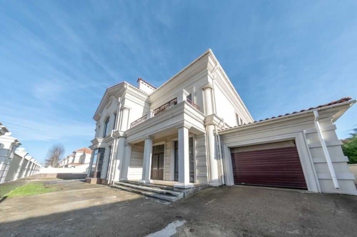 Продам коттедж в поселке "Дубаи в Одессе",  Французский бульвар 60 - фото 1