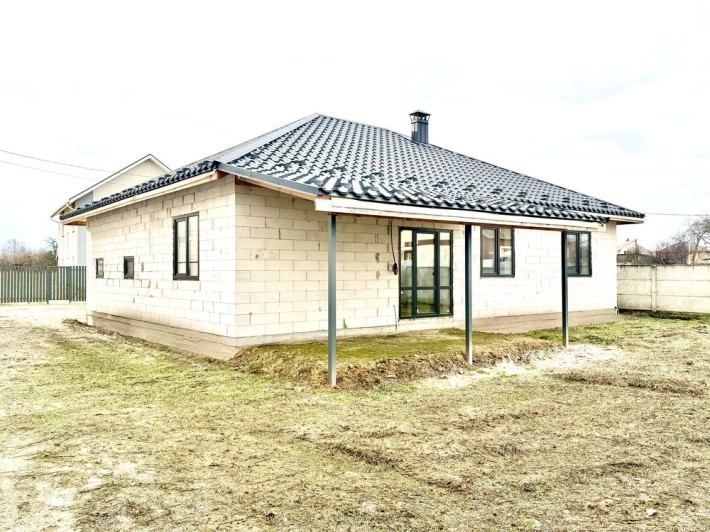 Будинок з гаражем під чистове оздоблення вул. Лісова - фото 1