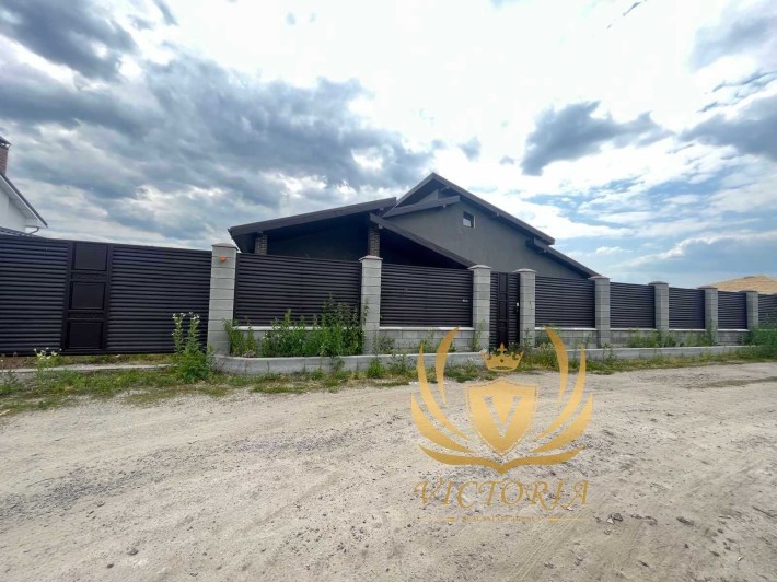 № 5. Продам новий 1-поверховий будинок у центрі м. Бориспіль — 180 м² - фото 1
