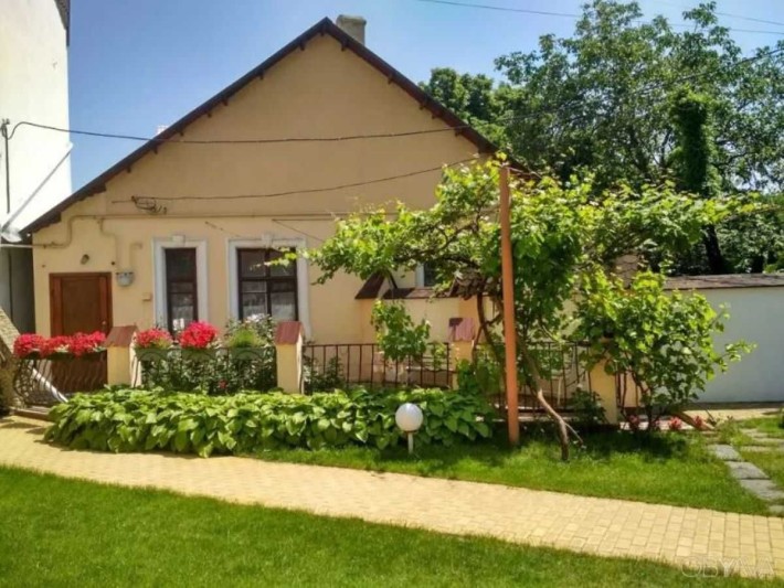 Продам дом в жилом состоянии в Аркадии.Газовое отопление.Палисадник - фото 1