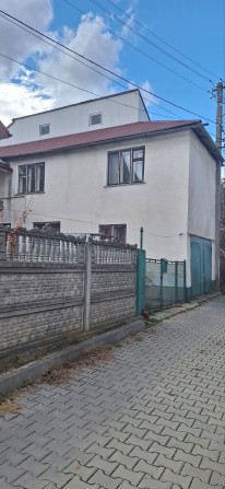Продається півособняк в центральній частині міста - фото 1