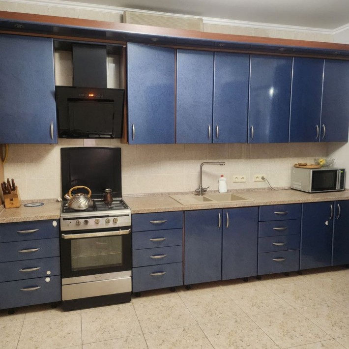 Продам 2х этажный добротный дом на Черемушках, Дом Мебели, Апрельская - фото 1
