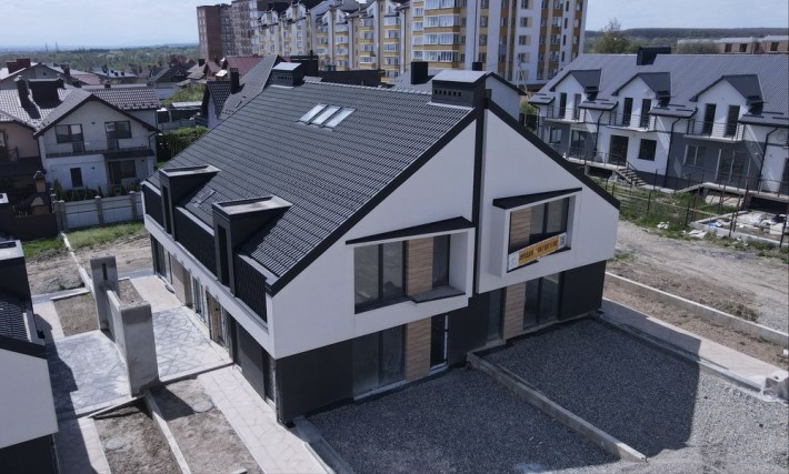 Продаж стильного дуплексу з терасою та 2 паркомісцями - фото 1