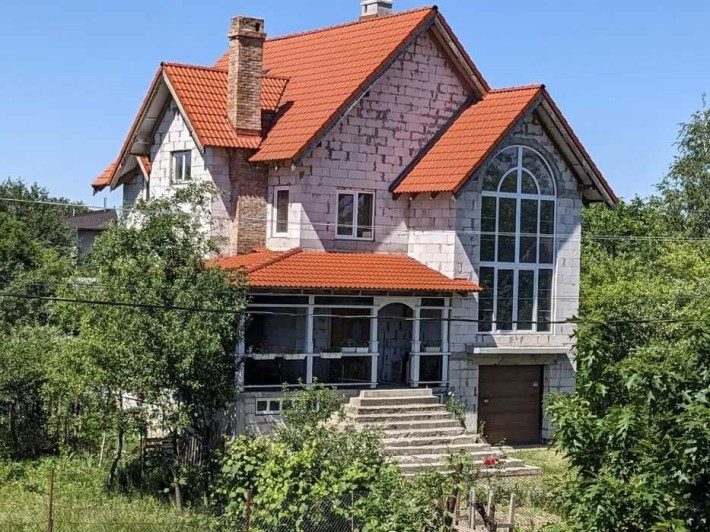 Продам будинок біля міського озера в парковій зоні - фото 1
