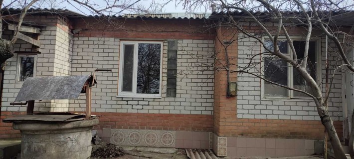 Продам будинок на два виходи. Один власник. Крюків. - фото 1