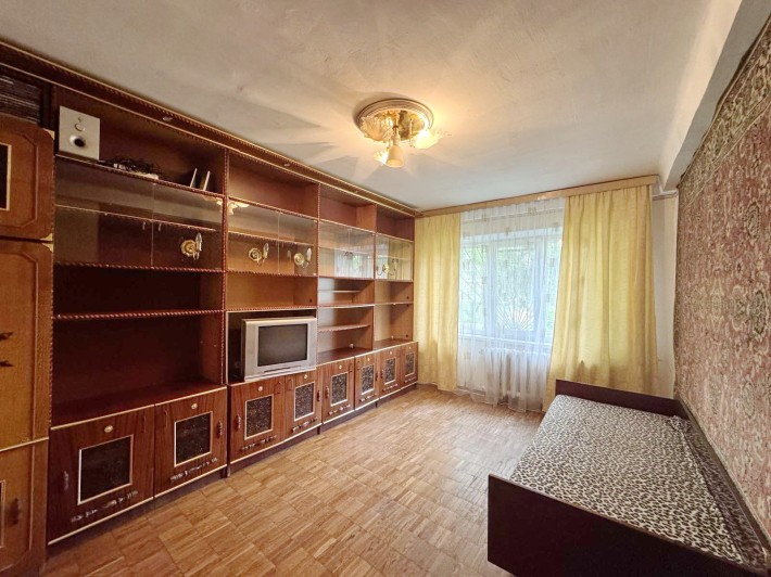 Продаж 3 кімнатной квартири в  Шевченківському районі, вулиця Паркова - сирецька 10. - фото 1