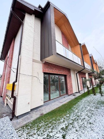 Будинок в центральній частині міста - фото 1