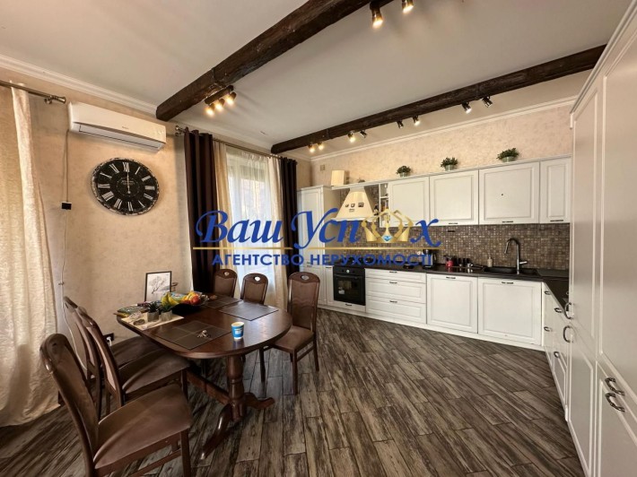 Продаж будинка з ремонтом  в лесу  Ирпень. Район Адмирала. - фото 1