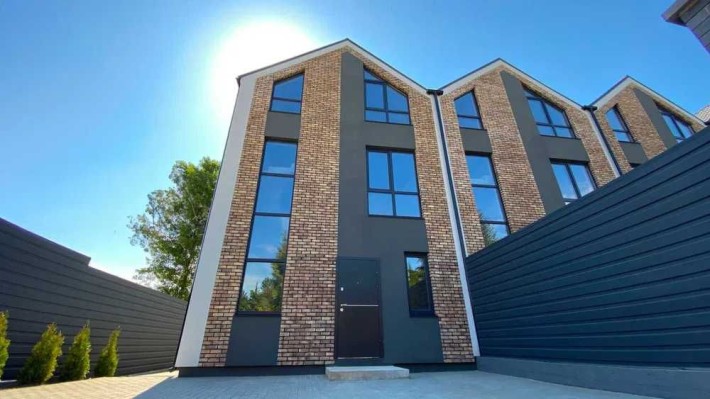 Продам таунхаус 160м2 та 2 сотки в Петропавлівський Борщагівці - фото 1