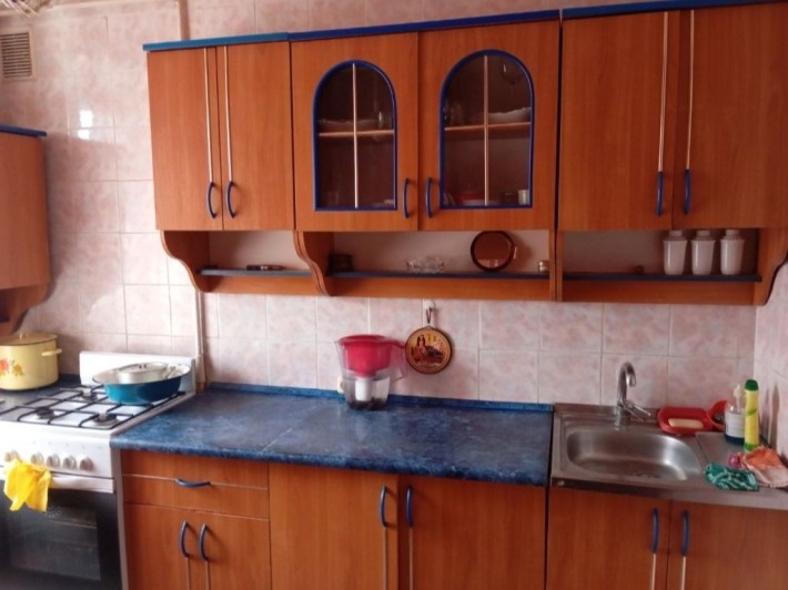 Сдам 1к комнатную кв-ру 6000 Командировку - фото 1