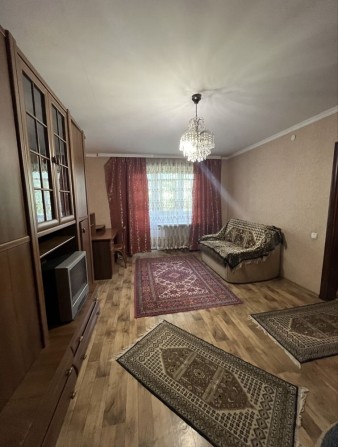 Здам 1-кімнатну квартиру в центрі міста - фото 1