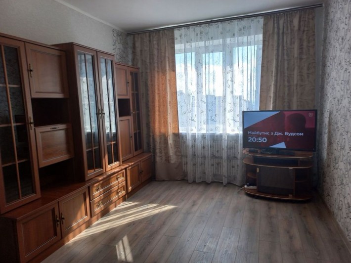 Оренда 1к вул.М.Залізняка 28/3 Озерна 40кв.м. - фото 1
