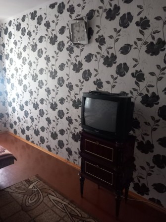 Сдаю  СВОЮ 1-комнатную квартиру в Корабельном районе . - фото 1